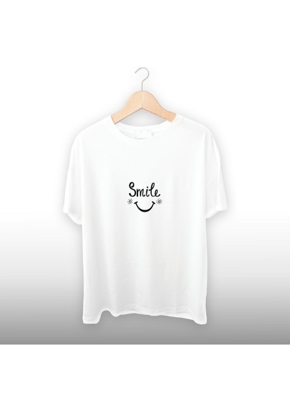 Smilee Detaylı Unisex Tişört