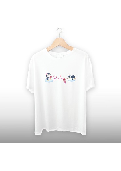 Penguen Kalp Kombin 2 Detaylı Unisex Tişört