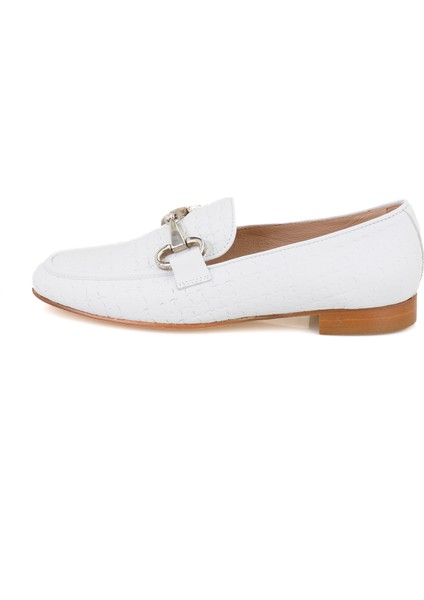 Beyaz Kadın Toka Aksesuarlı Loafer modelleri