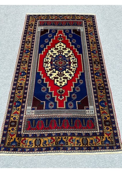 El Dokuma Taşpınar Halısı 170X300 Selvili Kalpli Model Taşpınar