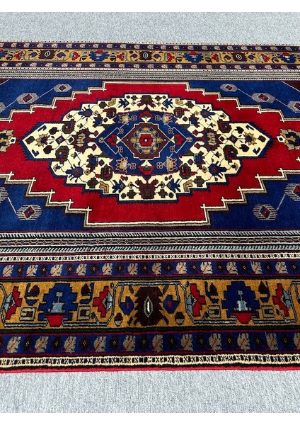 El Dokuma Taşpınar Halısı 170X300 Selvili Kalpli Model Taşpınar modelleri