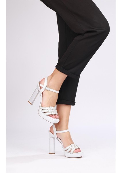 Kadın Beyaz Şeffaf Topuk Ve Taş Detaylı Platform