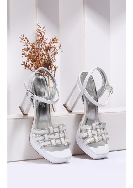 Kadın Beyaz Şeffaf Topuk Ve Taş Detaylı Platform fırsatları