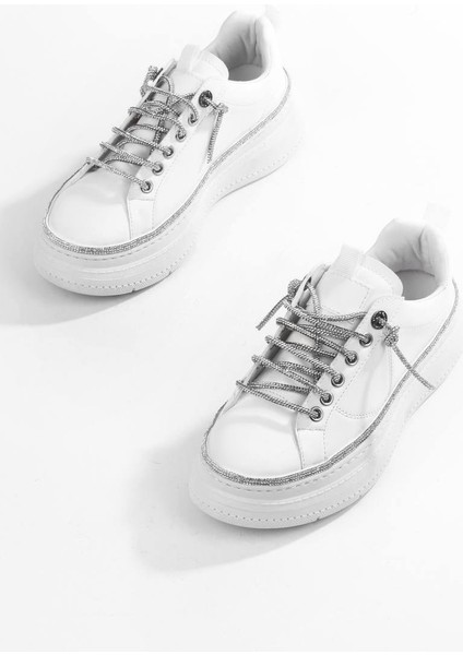 Kadın Beyaz Taşlı ve Şık Tasarım Günlük Sneaker