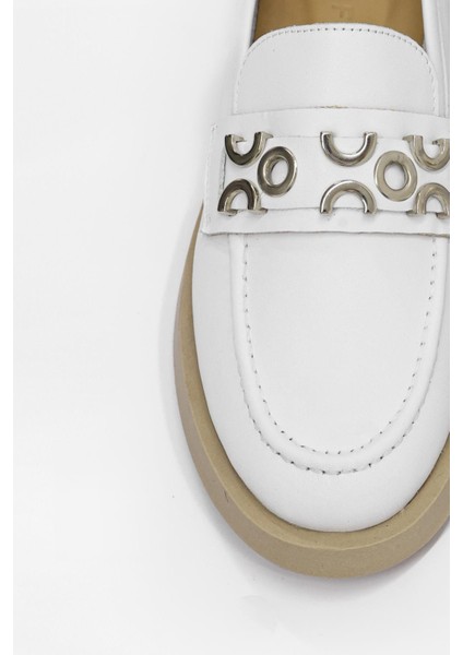 Morris Beyaz Hakiki Deri Gümüş Aksesuarlı Kadın Loafer modelleri