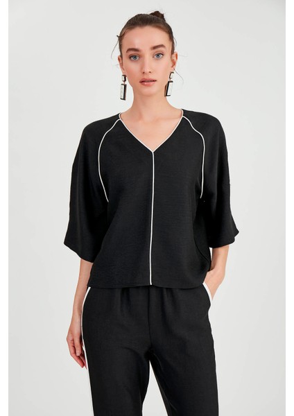 V Yaka Şerit Detaylı Bluz fiyatları