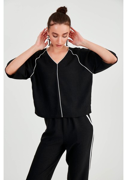 V Yaka Şerit Detaylı Bluz fırsatları