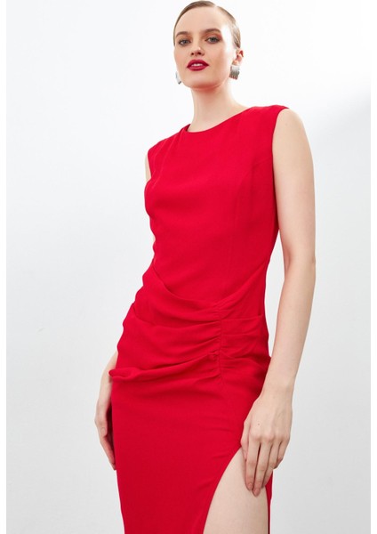 Kırmızı Belden Büzgü Detaylı Yırtmaç Detaylı Elbise fiyatları