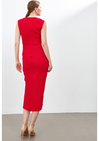 Kırmızı Belden Büzgü Detaylı Yırtmaç Detaylı Elbise modelleri