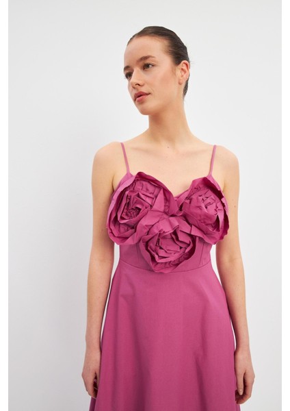 Gül Kurusu Yakası Gül Detaylı Ince Askılı Midi Boy Elbise fiyatları