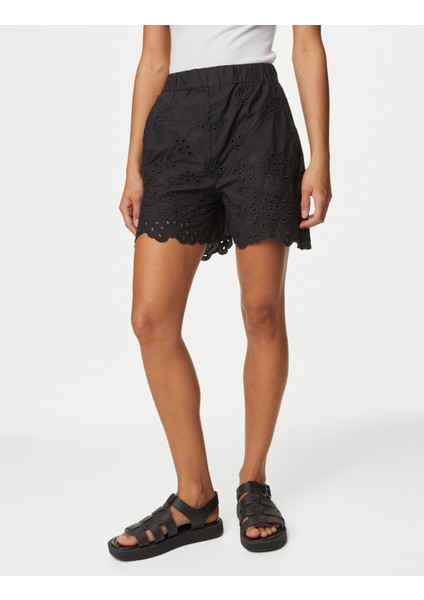 Saf Pamuklu Işleme Detaylı Şort modelleri