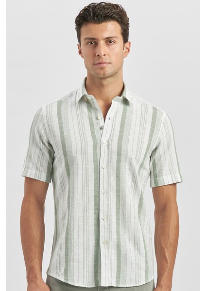 Koyu Yeşil Kısa Kollu Çizgili Armürlü Pamuklu Casual Slim Fit Dar Kesim Gömlek 1004240243 fırsatları