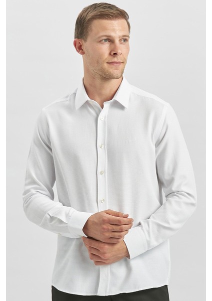 Beyaz Uzun Kol Kendinden Desenli Armürlü 032 Sert Yaka Casual Slim Fit Gömlek 1004240249 modelleri