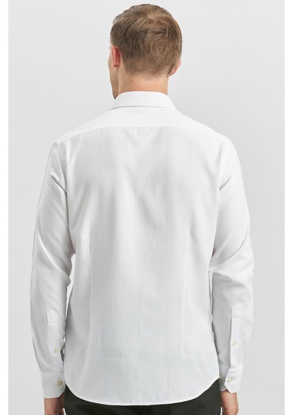 Beyaz Uzun Kol Kendinden Desenli Armürlü 032 Sert Yaka Casual Slim Fit Gömlek 1004240249 indirimleri