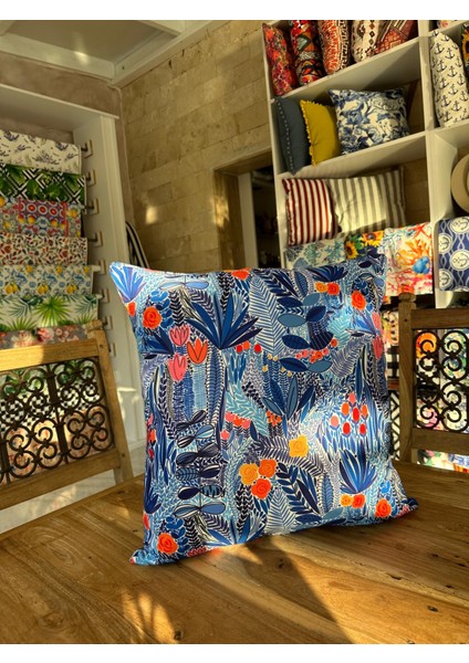 Saks Mavi Baskılı Çiçekler Kırlent Kılıfı