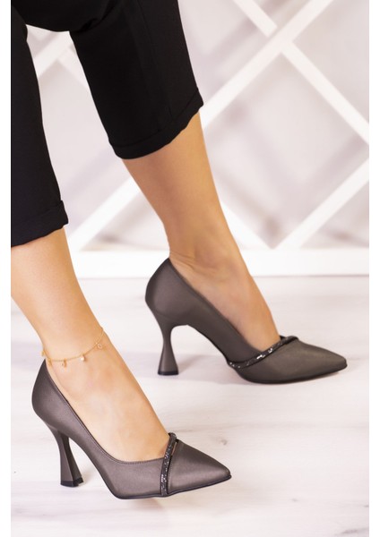 Roland Antrasit Saten Taşlı Kadeh Topuklu Stiletto fiyatları
