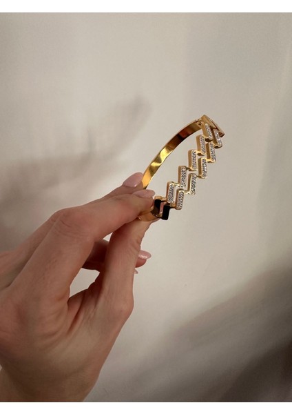 Zirkon Taşlı Gold Renk Kelepçe modelleri