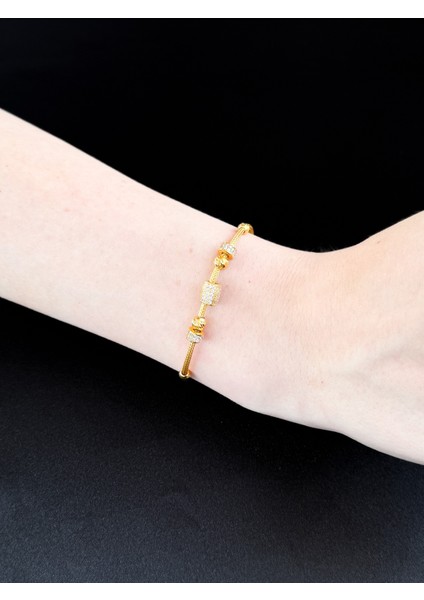 Altın Dorika Hasır Taşlı Bileklik