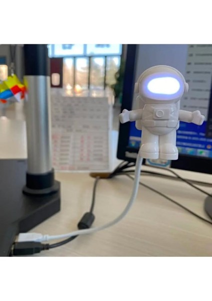 Dekoratif Astronot Lamba LED USB Gece Lambası Klavye Işığı Kitap Okuma Işığı 1 Adet