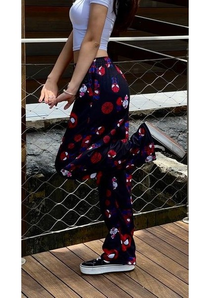 Hello Kitty & Spider-Man Detaylı Siyah Bol Eşofman Altı fiyatları