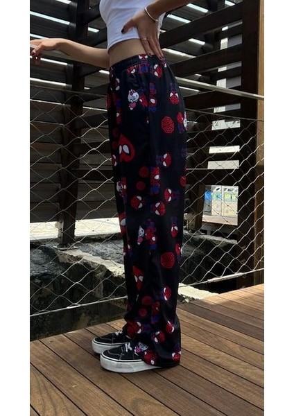 Hello Kitty & Spider-Man Detaylı Siyah Bol Eşofman Altı fırsatları