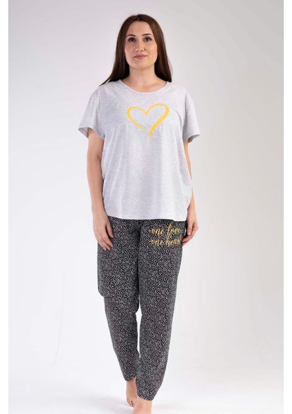 Kadın Gri Kısa Kollu Kalp Desenli Bisiklet Yaka Oval Etek Süprem Pijama Takımı