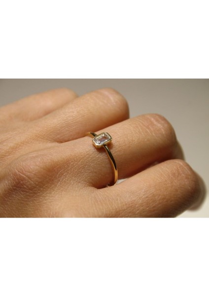 14 Ayar Altın Günlük Baget Taşlı Model Kadın Yüzük modelleri