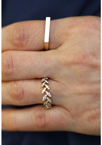 14 Ayar Altın Taşlı Yaprak Yüzük fırsatları