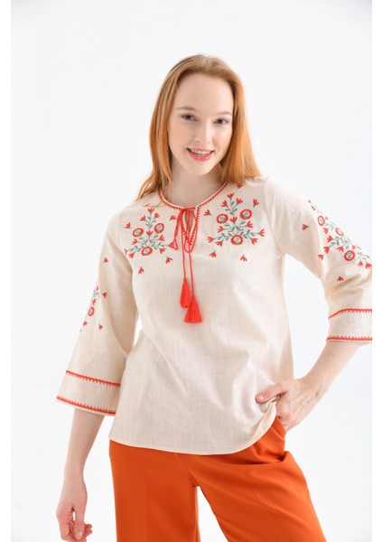 Kadın Bisiklet Yaka Bağlama Detay Etnik Nakışlı Bluz modelleri