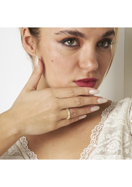 Taşlı Şık Yüzük indirimleri