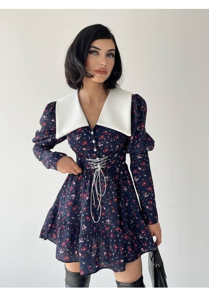 Karsu Mini Sivri Yaka Çiçekli Korse Detay Elbise