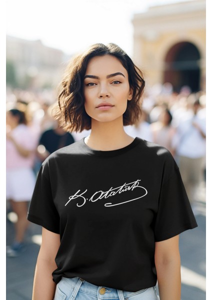 Stıl-X Kemal Atatürk Imza Baskılı Bisiklet Yaka Oversıze %100 Pamuklu Kadın Tshırt