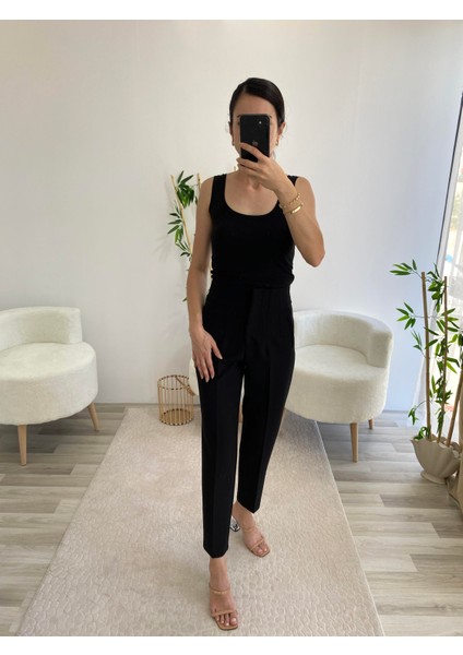 Siyah Oval Yaka Atlet modelleri