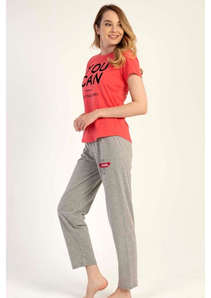 Kadın Narçiçeği Kısa Kollu Yıldız Desenli Bisiklet Yaka Oval Etek Süprem Pijama Takımı fırsatları
