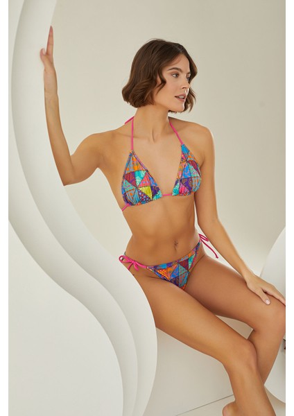Renkli Yandan Bağlamalı Tek Alt Bikini