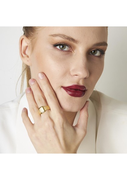 Dört Sıralı Taşlı Yüzük fırsatları