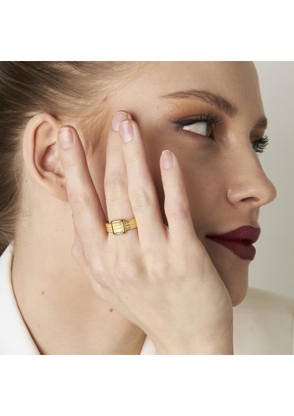 Üç Sıralı Dikdörgen Tokalı Yüzük fırsatları