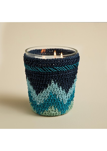 Boho Coastal Tığ Işi Kokulu Mum 14X17 cm Mavi