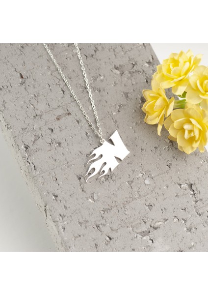 925 Ayar Gümüş Alevli N Harfi Kolye Özel Tasarım fırsatları