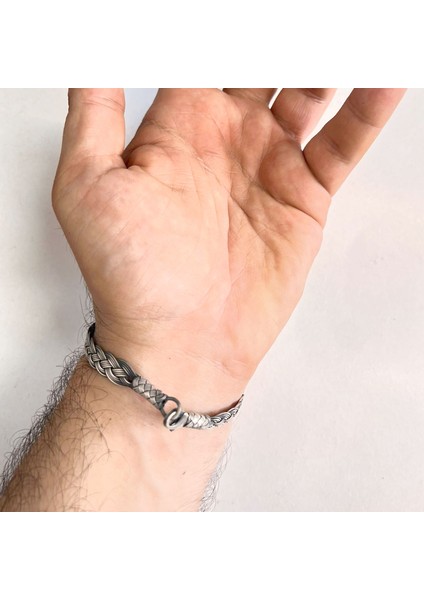 Kazaziye Çapraz Örgü 925 Ayar Oksidize Gümüş Erkek Bileklik