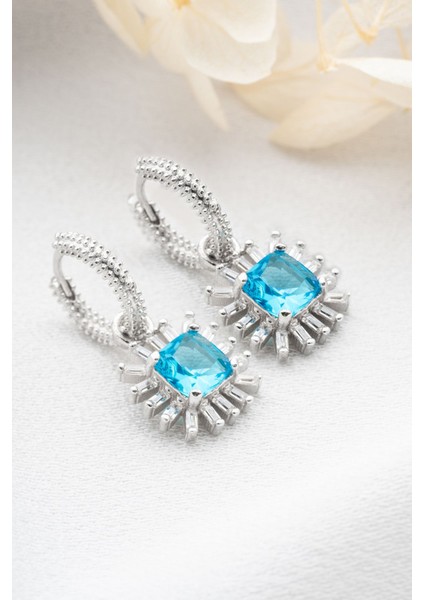 925 Ayar Gümüş Baget Taşlı Küpe fırsatları