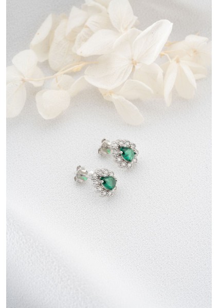 925 Ayar Gümüş Zümrüt Yeşili Minik Damla Küpe fırsatları