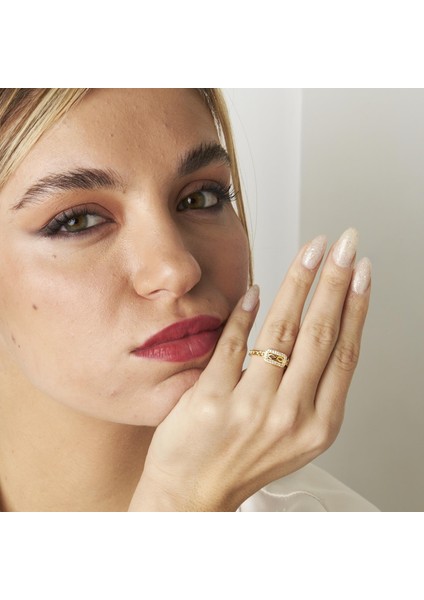 Detaylı Taşlı Yüzük fırsatları