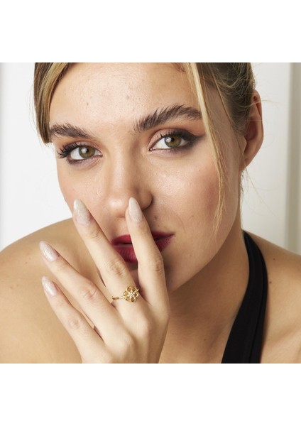 Taşlı Çiçek Model Yüzük fırsatları