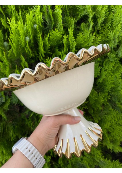 Gebo Porselen Gold Detaylı Ayaklı Servis Sunum Kasesi (28*28*20CM) modelleri