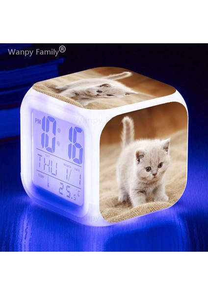 Mor Dua Eden Yavru Kedi 7 Renk Değiştiren LED Dijital Çalar Saat Öğrenci Yatak Odası Uyanma Zamanlayıcısı Masa Saati Çocuk Odası Ev Dekoru Kedi Bebek (Yurt Dışından) indirimleri