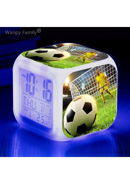 Açık Yeşil Futbol 7 Renk Parlayan LED Alarm Saati Erkek Kız Hediyeleri Öğrenci Odası Uyanma Zamanlayıcısı Futbol Poster Taşınabilir Masa Saati (Yurt Dışından) fiyatları
