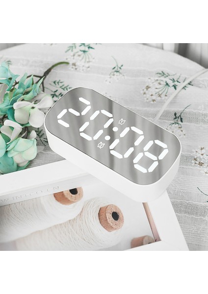 Siyah Beyaz Işık LED Dijital Alarmlı Saat Saat 5 Seviye Ayarlanabilir Parlaklık Ayna Masa Saati Ev Dekor Hediyeler Öğrenciler Çocuklar Için 12.8x6.5x3.5cm (Yurt Dışından) fiyatları