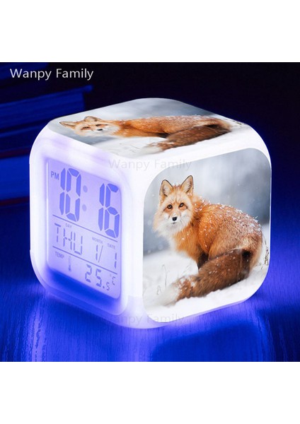 Gümüş 26 Stil Süper Güzel Tilki Posteri Çalar Saat 7 Renk Değişen Küp Uyandırma Zamanlayıcısı Öğrenci Ofis Konferans Odası Masası Saat Doğum Günü Hediyesi Çocuklar Için (Yurt Dışından) fırsatları