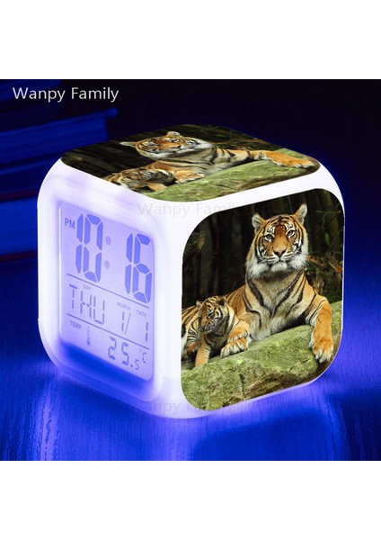Altın 7 Renk Parlayan Kaplan LED Dijital Çalar Saat Çocuk Oyuncakları Hediyeler Yatak Odası Ev Dekoru Çok Işlevli Uyanma Zamanlayıcısı Taşınabilir Masa Saati (Yurt Dışından)